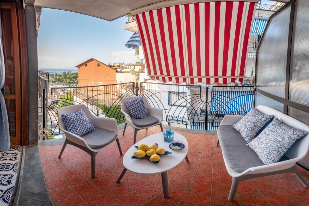 La Casetta Linda - New 2 Bedroom Apt In Sorrento With Seaview Terrace Ngoại thất bức ảnh
