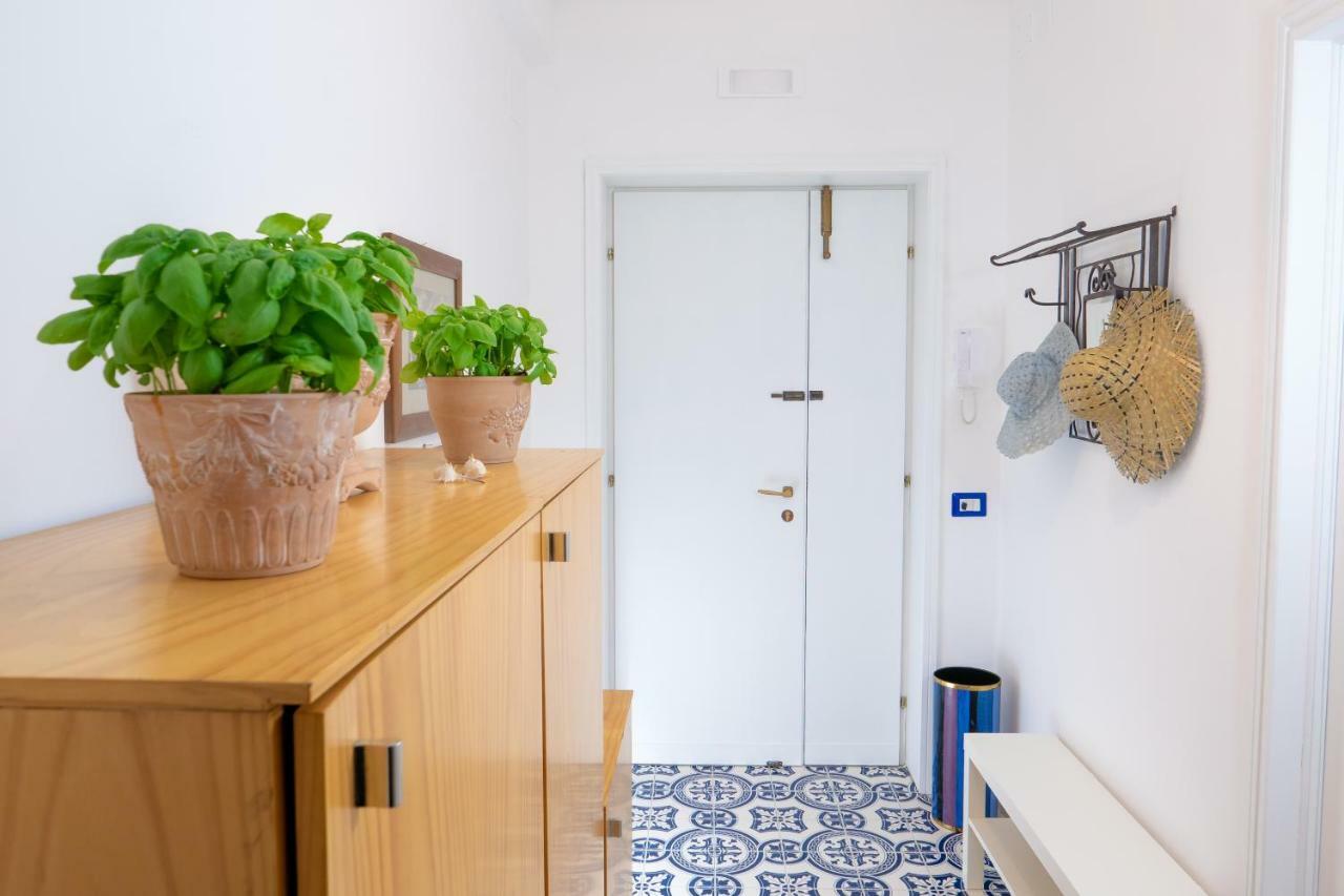 La Casetta Linda - New 2 Bedroom Apt In Sorrento With Seaview Terrace Ngoại thất bức ảnh